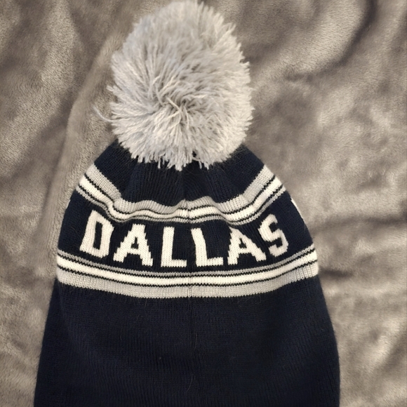 2fer🏈Dallas Cowboys Blue and Gray Pom-Pom Beanie! Like New! + Goodfellow & Co! - Picture 3 of 6